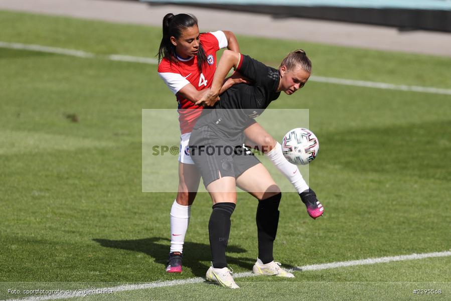 Francisca Lara, Stadion am Bieberer Berg, 15.06.2021, DFB, sport, action, Fussball, Juni 2021, Germany, Bieberer Berg, CHI, GER, Offenbach, Frauen-Länderspiel, Länderspiel, Chile, Deutschland - Bild-ID: 2295568 Francisca Lara, Stadion am Bieberer Berg, 15.06.2021, DFB, sport, action, Fussball, Juni 2021, Germany, Bieberer Berg, CHI, GER, Offenbach, Frauen-Länderspiel, Länderspiel, Chile, Deutschland - Bild-ID: 2295568