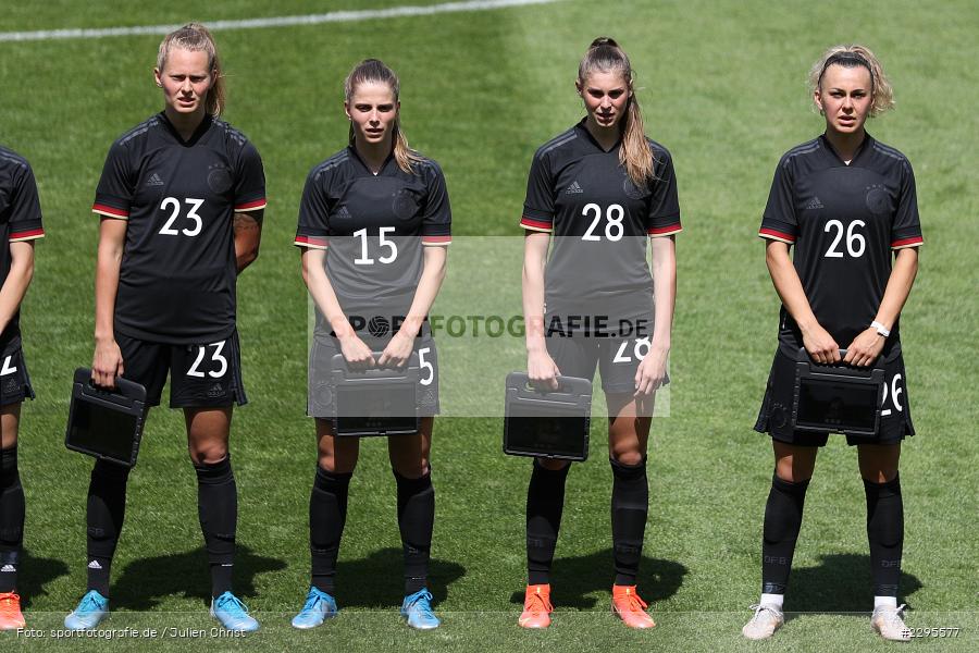 Jule Brand, Stadion am Bieberer Berg, 15.06.2021, DFB, sport, action, Fussball, Juni 2021, Germany, Bieberer Berg, CHI, GER, Offenbach, Frauen-Länderspiel, Länderspiel, Chile, Deutschland - Bild-ID: 2295577 Jule Brand, Stadion am Bieberer Berg, 15.06.2021, DFB, sport, action, Fussball, Juni 2021, Germany, Bieberer Berg, CHI, GER, Offenbach, Frauen-Länderspiel, Länderspiel, Chile, Deutschland - Bild-ID: 2295577