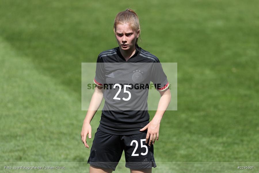 Sjoeke Nüsken, Stadion am Bieberer Berg, 15.06.2021, DFB, sport, action, Fussball, Juni 2021, Germany, Bieberer Berg, CHI, GER, Offenbach, Frauen-Länderspiel, Länderspiel, Chile, Deutschland - Bild-ID: 2295607 Sjoeke Nüsken, Stadion am Bieberer Berg, 15.06.2021, DFB, sport, action, Fussball, Juni 2021, Germany, Bieberer Berg, CHI, GER, Offenbach, Frauen-Länderspiel, Länderspiel, Chile, Deutschland - Bild-ID: 2295607