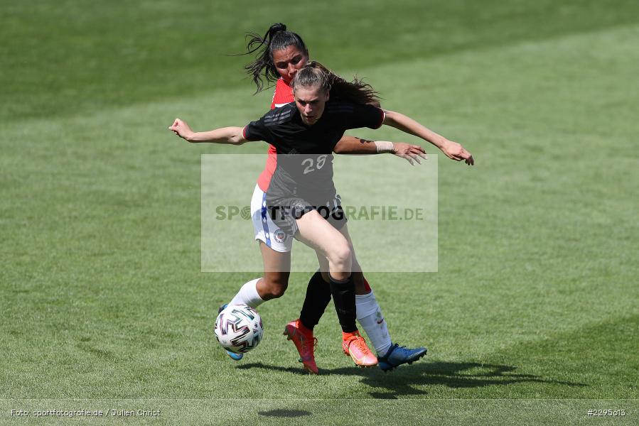 Maria Jose Urrutia, Jule Brand, Stadion am Bieberer Berg, 15.06.2021, DFB, sport, action, Fussball, Juni 2021, Germany, Bieberer Berg, CHI, GER, Offenbach, Frauen-Länderspiel, Länderspiel, Chile, Deutschland - Bild-ID: 2295613 Maria Jose Urrutia, Jule Brand, Stadion am Bieberer Berg, 15.06.2021, DFB, sport, action, Fussball, Juni 2021, Germany, Bieberer Berg, CHI, GER, Offenbach, Frauen-Länderspiel, Länderspiel, Chile, Deutschland - Bild-ID: 2295613