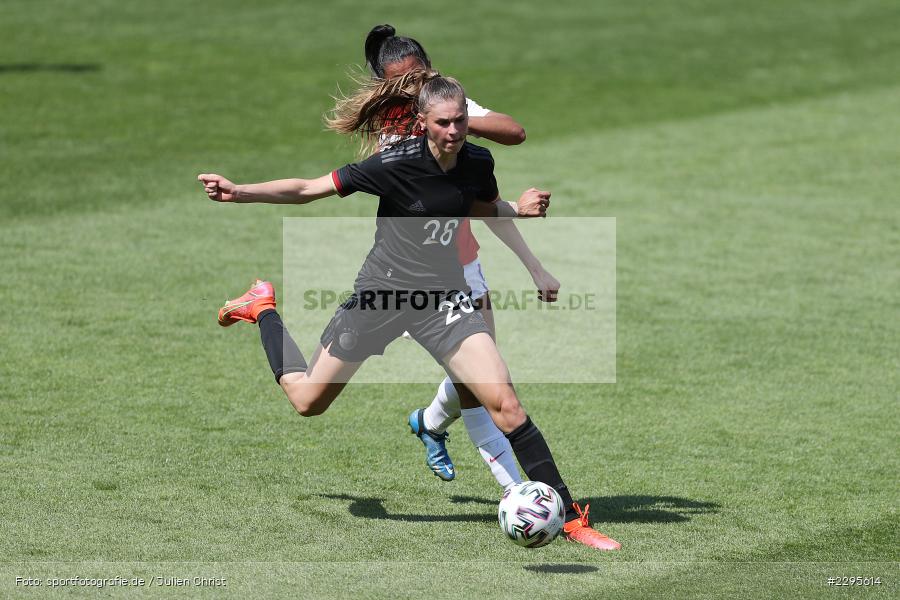 Maria Jose Urrutia, Jule Brand, Stadion am Bieberer Berg, 15.06.2021, DFB, sport, action, Fussball, Juni 2021, Germany, Bieberer Berg, CHI, GER, Offenbach, Frauen-Länderspiel, Länderspiel, Chile, Deutschland - Bild-ID: 2295614 Maria Jose Urrutia, Jule Brand, Stadion am Bieberer Berg, 15.06.2021, DFB, sport, action, Fussball, Juni 2021, Germany, Bieberer Berg, CHI, GER, Offenbach, Frauen-Länderspiel, Länderspiel, Chile, Deutschland - Bild-ID: 2295614