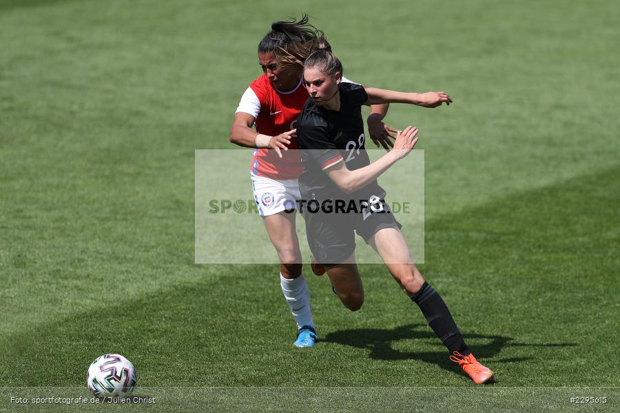 Maria Jose Urrutia, Jule Brand, Stadion am Bieberer Berg, 15.06.2021, DFB, sport, action, Fussball, Juni 2021, Germany, Bieberer Berg, CHI, GER, Offenbach, Frauen-Länderspiel, Länderspiel, Chile, Deutschland - Bild-ID: 2295615 Maria Jose Urrutia, Jule Brand, Stadion am Bieberer Berg, 15.06.2021, DFB, sport, action, Fussball, Juni 2021, Germany, Bieberer Berg, CHI, GER, Offenbach, Frauen-Länderspiel, Länderspiel, Chile, Deutschland - Bild-ID: 2295615
