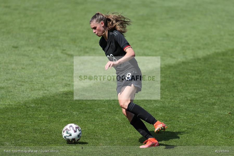 Jule Brand, Stadion am Bieberer Berg, 15.06.2021, DFB, sport, action, Fussball, Juni 2021, Germany, Bieberer Berg, CHI, GER, Offenbach, Frauen-Länderspiel, Länderspiel, Chile, Deutschland - Bild-ID: 2295616 Jule Brand, Stadion am Bieberer Berg, 15.06.2021, DFB, sport, action, Fussball, Juni 2021, Germany, Bieberer Berg, CHI, GER, Offenbach, Frauen-Länderspiel, Länderspiel, Chile, Deutschland - Bild-ID: 2295616
