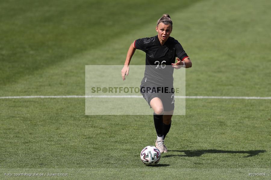 Lena Lattwein, Stadion am Bieberer Berg, 15.06.2021, DFB, sport, action, Fussball, Juni 2021, Germany, Bieberer Berg, CHI, GER, Offenbach, Frauen-Länderspiel, Länderspiel, Chile, Deutschland - Bild-ID: 2295659 Lena Lattwein, Stadion am Bieberer Berg, 15.06.2021, DFB, sport, action, Fussball, Juni 2021, Germany, Bieberer Berg, CHI, GER, Offenbach, Frauen-Länderspiel, Länderspiel, Chile, Deutschland - Bild-ID: 2295659