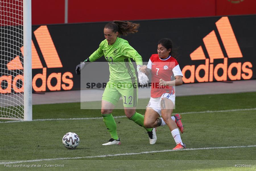 Yenny Acuna, Laura Benkarth, Stadion am Bieberer Berg, 15.06.2021, DFB, sport, action, Fussball, Juni 2021, Germany, Bieberer Berg, CHI, GER, Offenbach, Frauen-Länderspiel, Länderspiel, Chile, Deutschland - Bild-ID: 2295666 Yenny Acuna, Laura Benkarth, Stadion am Bieberer Berg, 15.06.2021, DFB, sport, action, Fussball, Juni 2021, Germany, Bieberer Berg, CHI, GER, Offenbach, Frauen-Länderspiel, Länderspiel, Chile, Deutschland - Bild-ID: 2295666