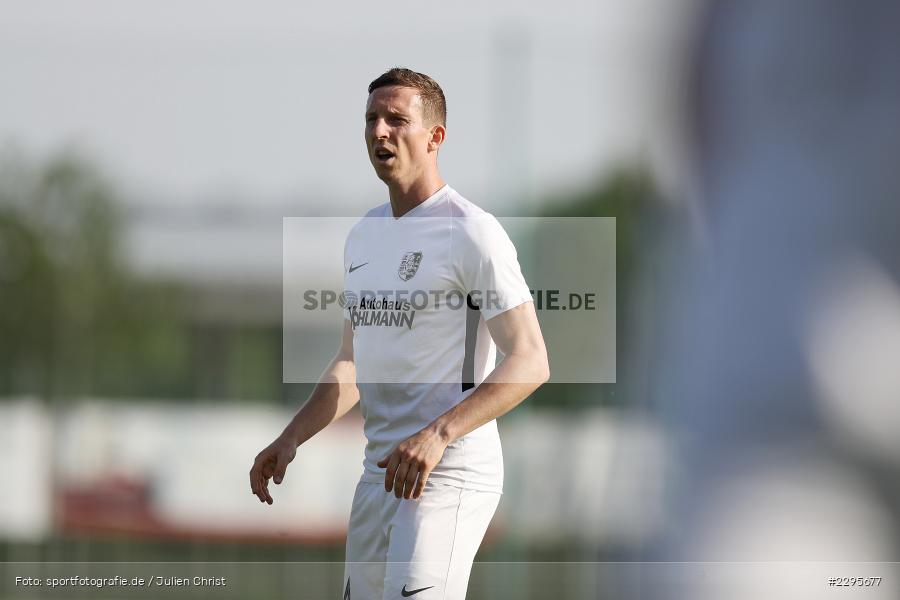 Sebastian Fries, KRE Sportpark, Würzburg, 18.06.2021, Freundschaftsspiele, BFV, sport, action, Fussball, Deutschland, Juni 2021, Saison 2021/2022, TSV, FWK, TSV Karlburg, FC Würzburger Kickers - Bild-ID: 2295677