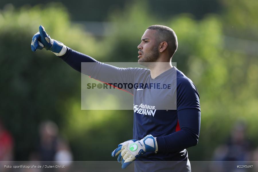 Hände, Arme, gestikuliert, Marvin Fischer-Vallecilla, KRE Sportpark, Würzburg, 18.06.2021, Freundschaftsspiele, BFV, sport, action, Fussball, Deutschland, Juni 2021, Saison 2021/2022, TSV, FWK, TSV Karlburg, FC Würzburger Kickers - Bild-ID: 2295697 Hände, Arme, gestikuliert, Marvin Fischer-Vallecilla, KRE Sportpark, Würzburg, 18.06.2021, Freundschaftsspiele, BFV, sport, action, Fussball, Deutschland, Juni 2021, Saison 2021/2022, TSV, FWK, TSV Karlburg, FC Würzburger Kickers - Bild-ID: 2295697