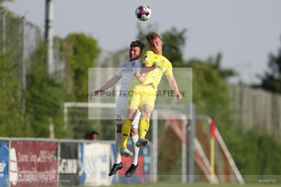 Leon Schneider, Julian Meyer, KRE Sportpark, Würzburg, 18.06.2021, Freundschaftsspiele, BFV, sport, action, Fussball, Deutschland, Juni 2021, Saison 2021/2022, TSV, FWK, TSV Karlburg, FC Würzburger Kickers - Bild-ID: 2295713 Leon Schneider, Julian Meyer, KRE Sportpark, Würzburg, 18.06.2021, Freundschaftsspiele, BFV, sport, action, Fussball, Deutschland, Juni 2021, Saison 2021/2022, TSV, FWK, TSV Karlburg, FC Würzburger Kickers - Bild-ID: 2295713