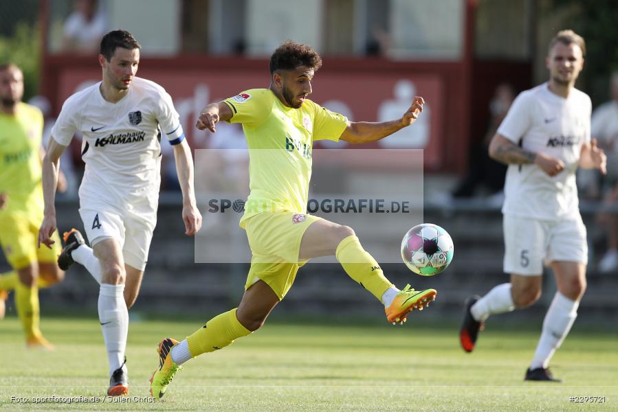 Cedric Fenske, Dildar Atmaca, KRE Sportpark, Würzburg, 18.06.2021, Freundschaftsspiele, BFV, sport, action, Fussball, Deutschland, Juni 2021, Saison 2021/2022, TSV, FWK, TSV Karlburg, FC Würzburger Kickers - Bild-ID: 2295721 Cedric Fenske, Dildar Atmaca, KRE Sportpark, Würzburg, 18.06.2021, Freundschaftsspiele, BFV, sport, action, Fussball, Deutschland, Juni 2021, Saison 2021/2022, TSV, FWK, TSV Karlburg, FC Würzburger Kickers - Bild-ID: 2295721