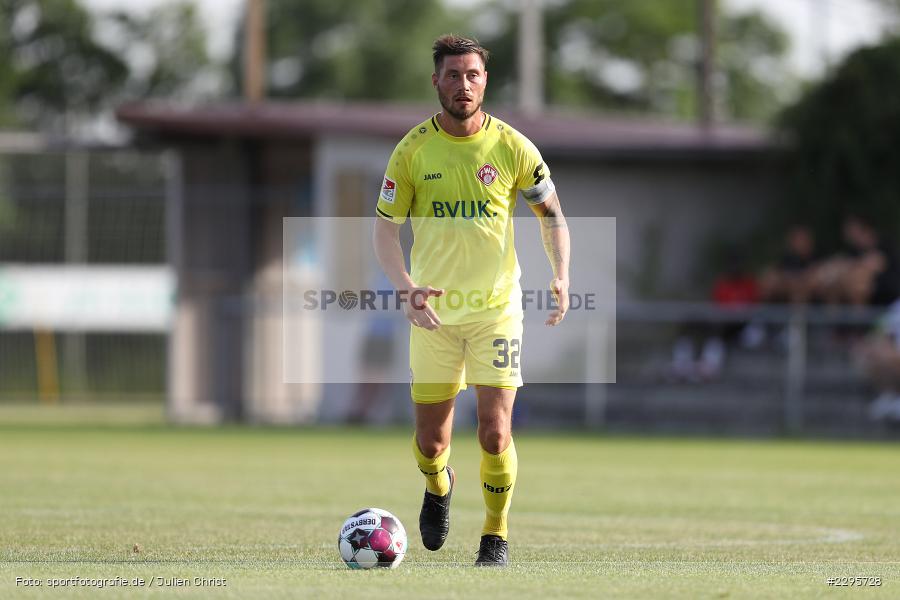 Christian Strohdiek, KRE Sportpark, Würzburg, 18.06.2021, Freundschaftsspiele, BFV, sport, action, Fussball, Deutschland, Juni 2021, Saison 2021/2022, TSV, FWK, TSV Karlburg, FC Würzburger Kickers - Bild-ID: 2295728 Christian Strohdiek, KRE Sportpark, Würzburg, 18.06.2021, Freundschaftsspiele, BFV, sport, action, Fussball, Deutschland, Juni 2021, Saison 2021/2022, TSV, FWK, TSV Karlburg, FC Würzburger Kickers - Bild-ID: 2295728