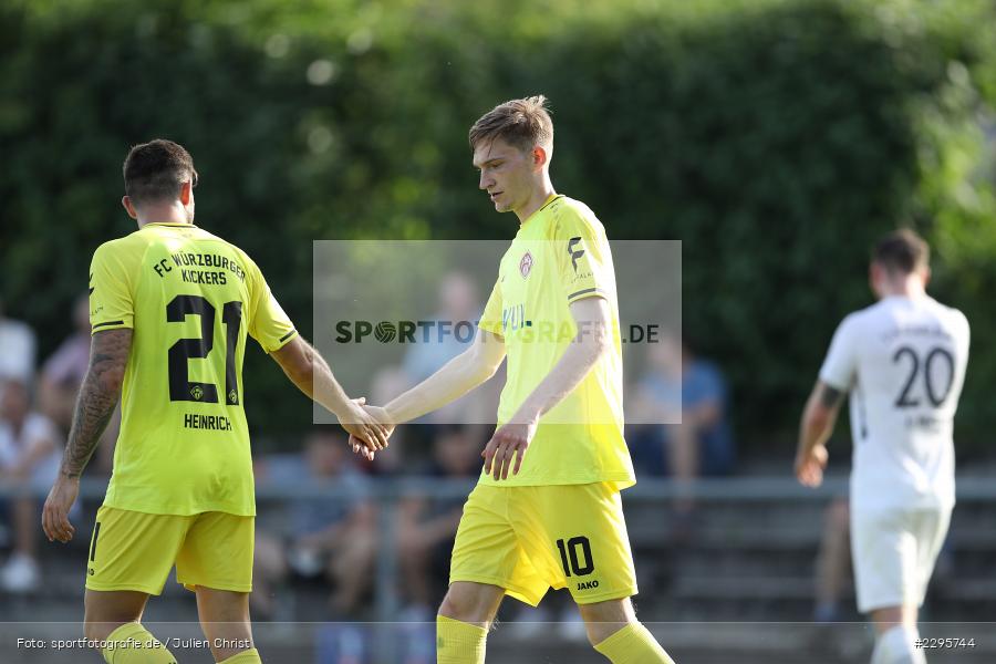 Abklatschen, Moritz Heinrich, Torjubel, Maximilian Breunig, KRE Sportpark, Würzburg, 18.06.2021, Freundschaftsspiele, BFV, sport, action, Fussball, Deutschland, Juni 2021, Saison 2021/2022, TSV, FWK, TSV Karlburg, FC Würzburger Kickers - Bild-ID: 2295744 Abklatschen, Moritz Heinrich, Torjubel, Maximilian Breunig, KRE Sportpark, Würzburg, 18.06.2021, Freundschaftsspiele, BFV, sport, action, Fussball, Deutschland, Juni 2021, Saison 2021/2022, TSV, FWK, TSV Karlburg, FC Würzburger Kickers - Bild-ID: 2295744