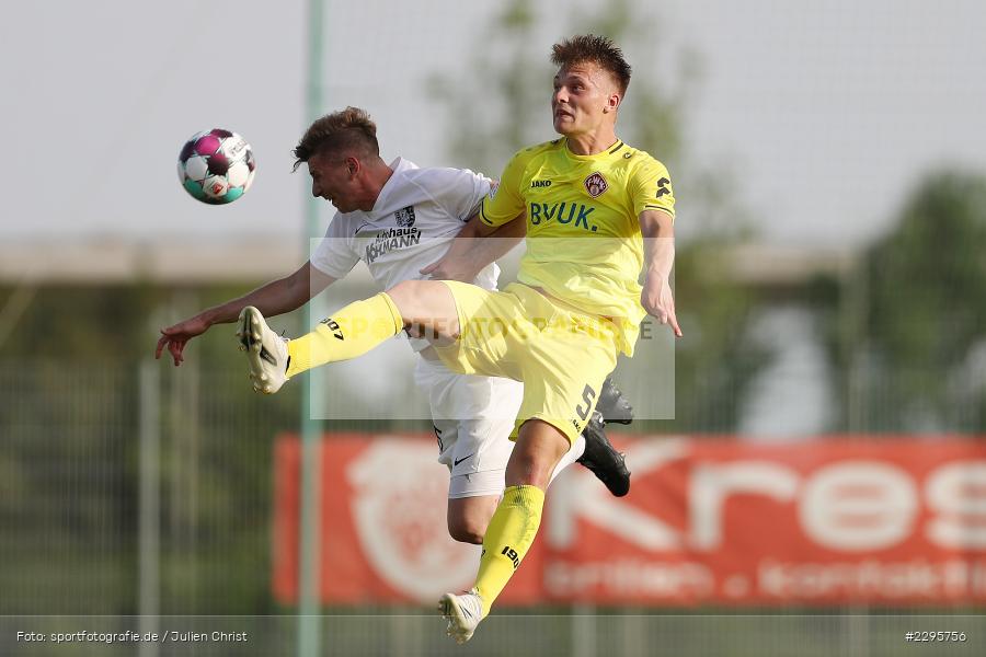 Leon Schneider, Julian Meyer, KRE Sportpark, Würzburg, 18.06.2021, Freundschaftsspiele, BFV, sport, action, Fussball, Deutschland, Juni 2021, Saison 2021/2022, TSV, FWK, TSV Karlburg, FC Würzburger Kickers - Bild-ID: 2295756 Leon Schneider, Julian Meyer, KRE Sportpark, Würzburg, 18.06.2021, Freundschaftsspiele, BFV, sport, action, Fussball, Deutschland, Juni 2021, Saison 2021/2022, TSV, FWK, TSV Karlburg, FC Würzburger Kickers - Bild-ID: 2295756