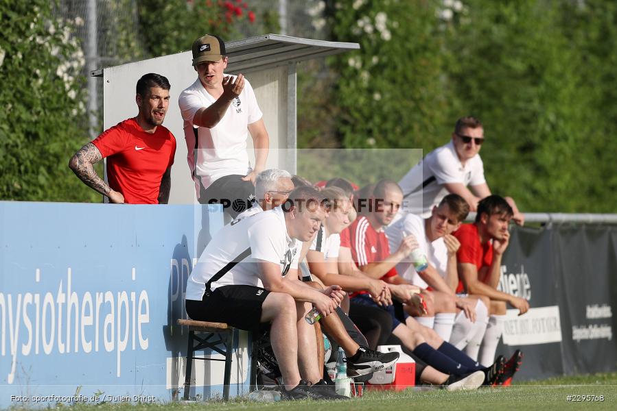 Steffen Bachmann, Anweisungen, Markus Köhler, KRE Sportpark, Würzburg, 18.06.2021, Freundschaftsspiele, BFV, sport, action, Fussball, Deutschland, Juni 2021, Saison 2021/2022, TSV, FWK, TSV Karlburg, FC Würzburger Kickers - Bild-ID: 2295768 Steffen Bachmann, Anweisungen, Markus Köhler, KRE Sportpark, Würzburg, 18.06.2021, Freundschaftsspiele, BFV, sport, action, Fussball, Deutschland, Juni 2021, Saison 2021/2022, TSV, FWK, TSV Karlburg, FC Würzburger Kickers - Bild-ID: 2295768