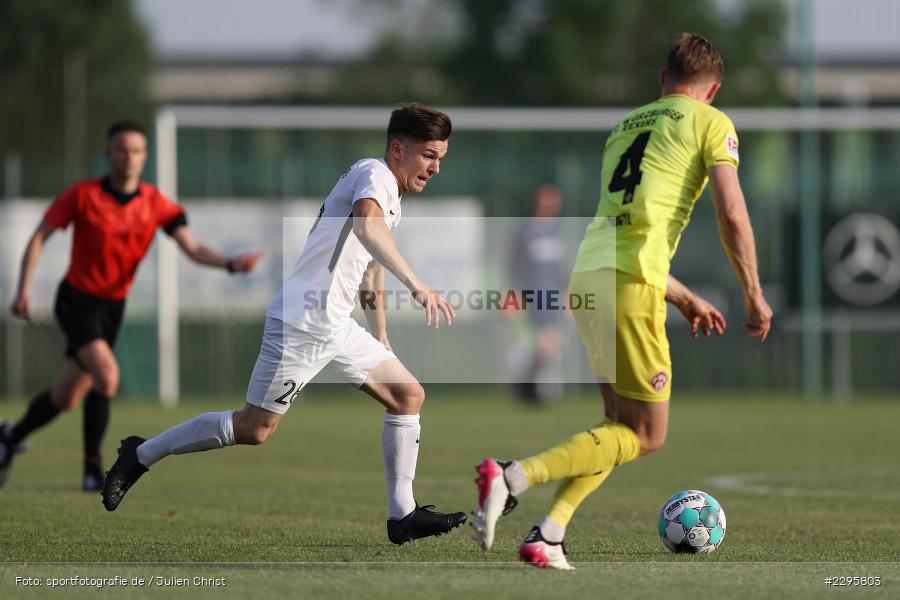 Paul Karle, KRE Sportpark, Würzburg, 18.06.2021, Freundschaftsspiele, BFV, sport, action, Fussball, Deutschland, Juni 2021, Saison 2021/2022, TSV, FWK, TSV Karlburg, FC Würzburger Kickers - Bild-ID: 2295803