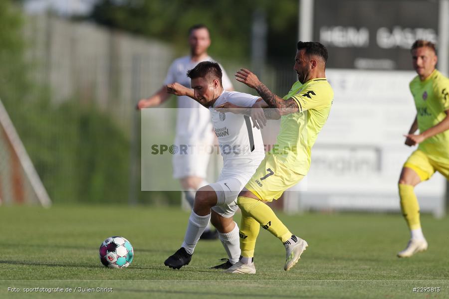 Mitja Lotric, Andreas Rösch, KRE Sportpark, Würzburg, 18.06.2021, Freundschaftsspiele, BFV, sport, action, Fussball, Deutschland, Juni 2021, Saison 2021/2022, TSV, FWK, TSV Karlburg, FC Würzburger Kickers - Bild-ID: 2295813 Mitja Lotric, Andreas Rösch, KRE Sportpark, Würzburg, 18.06.2021, Freundschaftsspiele, BFV, sport, action, Fussball, Deutschland, Juni 2021, Saison 2021/2022, TSV, FWK, TSV Karlburg, FC Würzburger Kickers - Bild-ID: 2295813