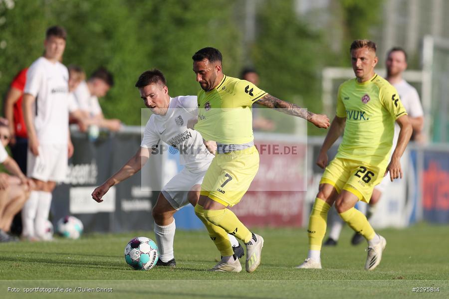 Mitja Lotric, Andreas Rösch, KRE Sportpark, Würzburg, 18.06.2021, Freundschaftsspiele, BFV, sport, action, Fussball, Deutschland, Juni 2021, Saison 2021/2022, TSV, FWK, TSV Karlburg, FC Würzburger Kickers - Bild-ID: 2295814 Mitja Lotric, Andreas Rösch, KRE Sportpark, Würzburg, 18.06.2021, Freundschaftsspiele, BFV, sport, action, Fussball, Deutschland, Juni 2021, Saison 2021/2022, TSV, FWK, TSV Karlburg, FC Würzburger Kickers - Bild-ID: 2295814