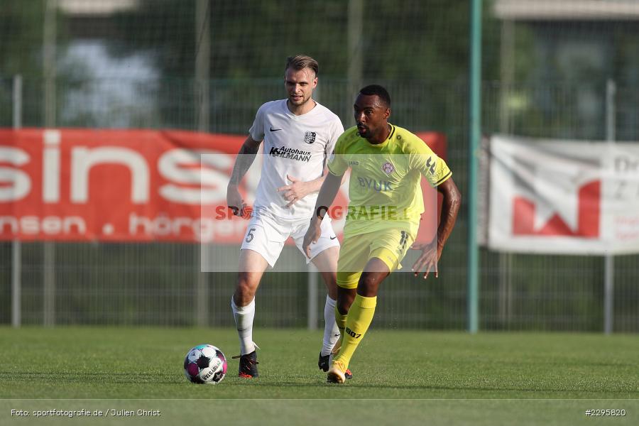 Marvin Schramm, Saliou Sane, KRE Sportpark, Würzburg, 18.06.2021, Freundschaftsspiele, BFV, sport, action, Fussball, Deutschland, Juni 2021, Saison 2021/2022, TSV, FWK, TSV Karlburg, FC Würzburger Kickers - Bild-ID: 2295820 Marvin Schramm, Saliou Sane, KRE Sportpark, Würzburg, 18.06.2021, Freundschaftsspiele, BFV, sport, action, Fussball, Deutschland, Juni 2021, Saison 2021/2022, TSV, FWK, TSV Karlburg, FC Würzburger Kickers - Bild-ID: 2295820