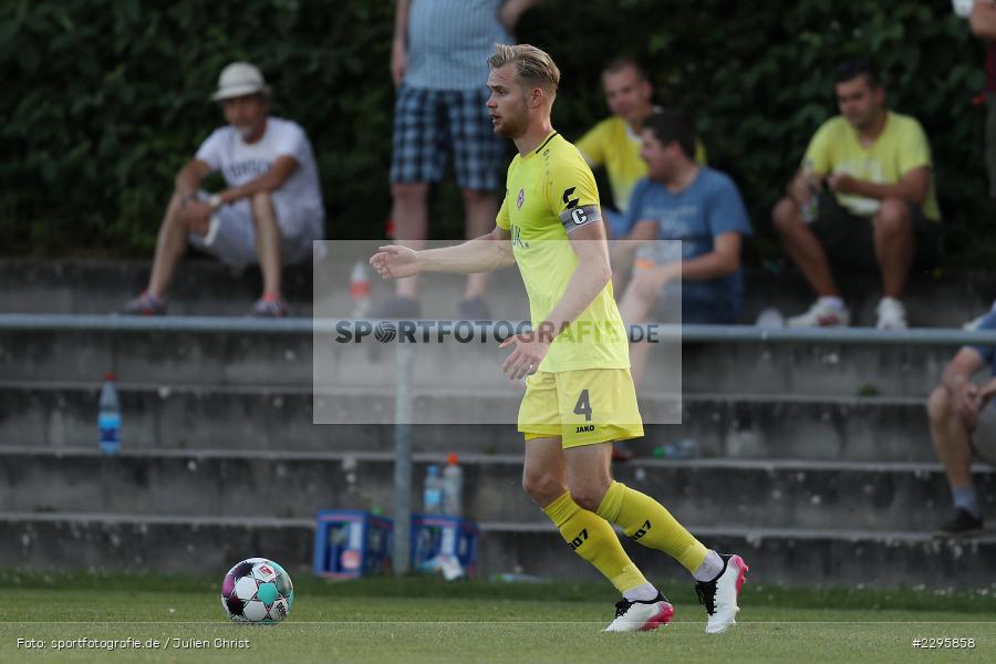 Lars Dietz, KRE Sportpark, Würzburg, 18.06.2021, Freundschaftsspiele, BFV, sport, action, Fussball, Deutschland, Juni 2021, Saison 2021/2022, TSV, FWK, TSV Karlburg, FC Würzburger Kickers - Bild-ID: 2295858