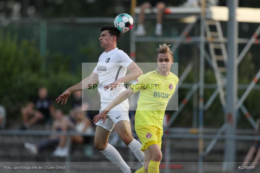 Lars Dietz, Max Lambrecht, KRE Sportpark, Würzburg, 18.06.2021, Freundschaftsspiele, BFV, sport, action, Fussball, Deutschland, Juni 2021, Saison 2021/2022, TSV, FWK, TSV Karlburg, FC Würzburger Kickers - Bild-ID: 2295859