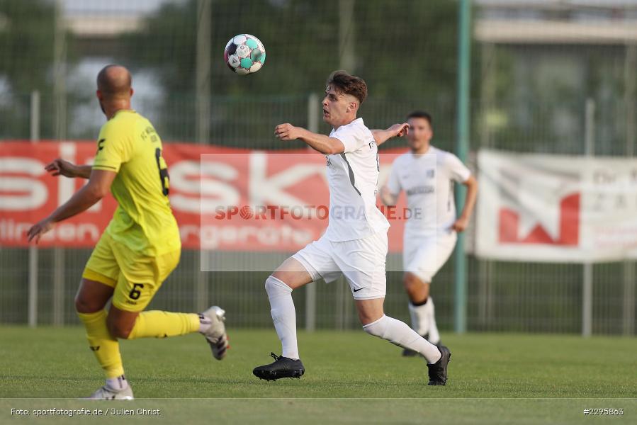 Maximilian Franz, KRE Sportpark, Würzburg, 18.06.2021, Freundschaftsspiele, BFV, sport, action, Fussball, Deutschland, Juni 2021, Saison 2021/2022, TSV, FWK, TSV Karlburg, FC Würzburger Kickers - Bild-ID: 2295863
