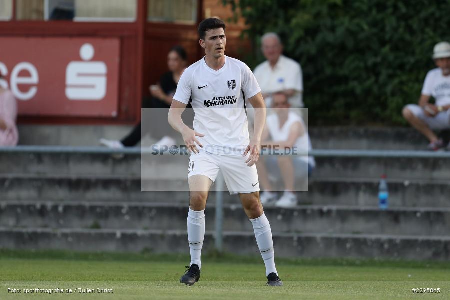Max Lambrecht, KRE Sportpark, Würzburg, 18.06.2021, Freundschaftsspiele, BFV, sport, action, Fussball, Deutschland, Juni 2021, Saison 2021/2022, TSV, FWK, TSV Karlburg, FC Würzburger Kickers - Bild-ID: 2295865