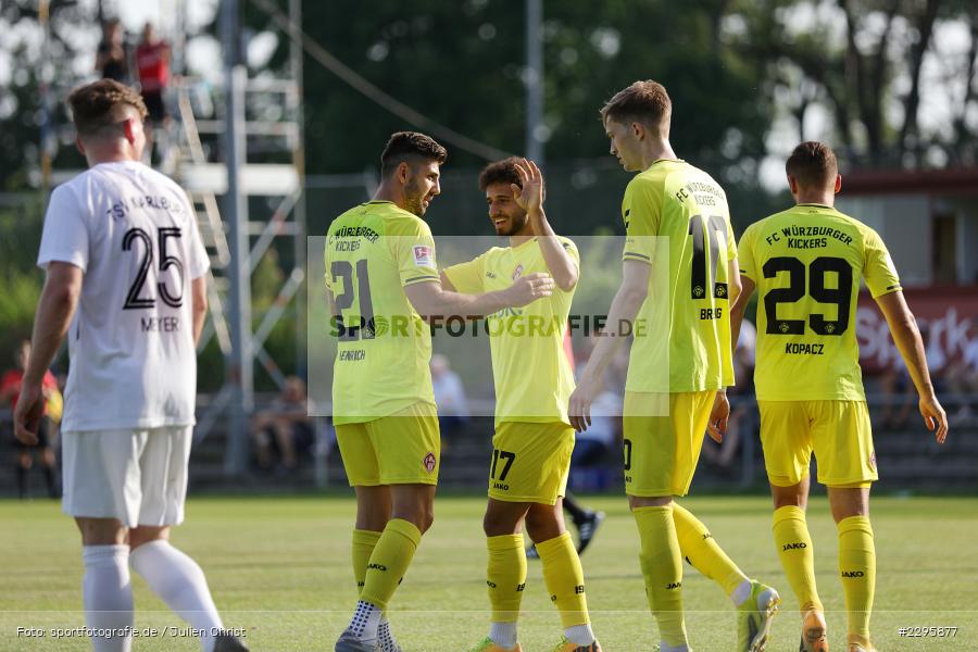 Dildar Atmaca, Torjubel, Moritz Heinrich, KRE Sportpark, Würzburg, 18.06.2021, Freundschaftsspiele, BFV, sport, action, Fussball, Deutschland, Juni 2021, Saison 2021/2022, TSV, FWK, TSV Karlburg, FC Würzburger Kickers - Bild-ID: 2295877