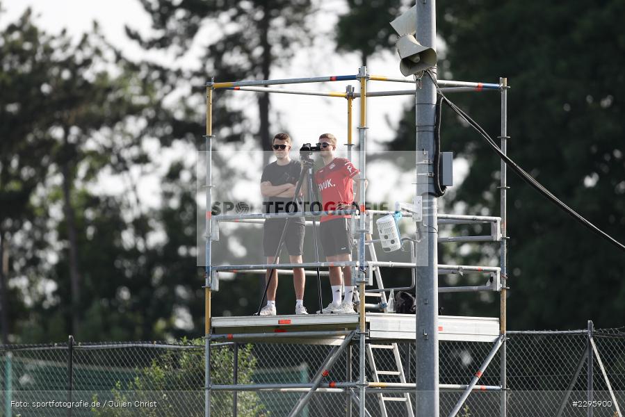 Live-Übertragung, KRE Sportpark, Würzburg, 18.06.2021, Freundschaftsspiele, BFV, sport, action, Fussball, Deutschland, Juni 2021, Saison 2021/2022, TSV, FWK, TSV Karlburg, FC Würzburger Kickers - Bild-ID: 2295900