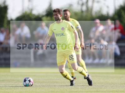 Fotos von FC Würzburger Kickers - TSV Karlburg auf sportfotografie.de
