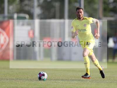 Fotos von FC Würzburger Kickers - TSV Karlburg auf sportfotografie.de