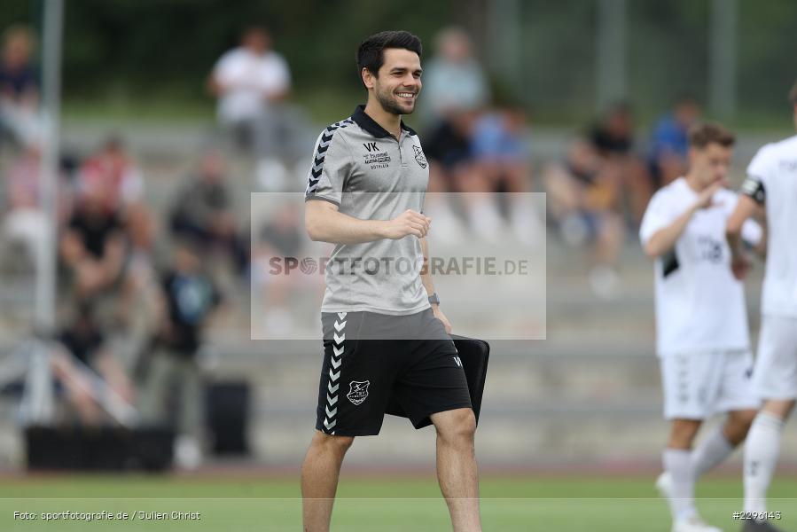 Trainer, Victor Kleinhenz, Sportplatz Am Sonnenstuhl, Randersacker, 23.06.2021, Freundschaftsspiele, Regionalliga Bayern, 3. Liga, DFB, sport, action, Fussball, Deutschland, Juni 2021, Saison 2021/2022, TSV, FWK, TSV Aubstadt, FC Würzburger Kickers - Bild-ID: 2296143