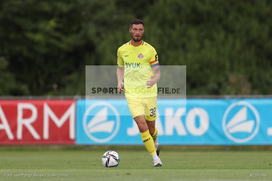 Christian Strohdiek, Zeichen setzen, Ausgrenzung, Regenbogenbinde, Sportplatz Am Sonnenstuhl, Randersacker, 23.06.2021, Freundschaftsspiele, Regionalliga Bayern, 3. Liga, DFB, sport, action, Fussball, Deutschland, Juni 2021, Saison 2021/2022, TSV, FWK, TSV Aubstadt, FC Würzburger Kickers - Bild-ID: 2296148