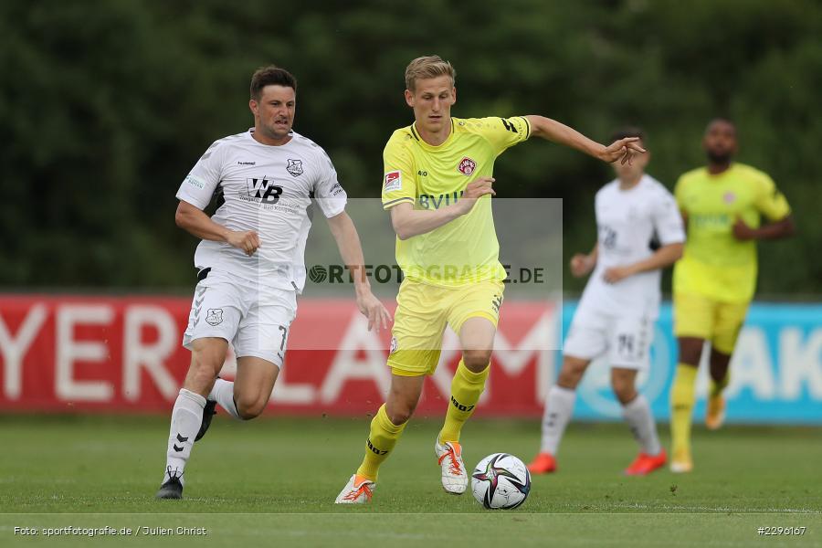 Niklas Hoffmann, Sportplatz Am Sonnenstuhl, Randersacker, 23.06.2021, Freundschaftsspiele, Regionalliga Bayern, 3. Liga, DFB, sport, action, Fussball, Deutschland, Juni 2021, Saison 2021/2022, TSV, FWK, TSV Aubstadt, FC Würzburger Kickers - Bild-ID: 2296167