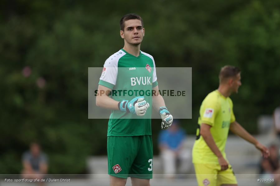 Torwart, Maximilian Hintermeier, Sportplatz Am Sonnenstuhl, Randersacker, 23.06.2021, Freundschaftsspiele, Regionalliga Bayern, 3. Liga, DFB, sport, action, Fussball, Deutschland, Juni 2021, Saison 2021/2022, TSV, FWK, TSV Aubstadt, FC Würzburger Kickers - Bild-ID: 2296168