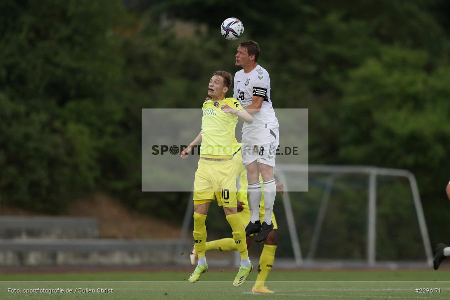 Dominik Grader, Maximilian Breunig, Sportplatz Am Sonnenstuhl, Randersacker, 23.06.2021, Freundschaftsspiele, Regionalliga Bayern, 3. Liga, DFB, sport, action, Fussball, Deutschland, Juni 2021, Saison 2021/2022, TSV, FWK, TSV Aubstadt, FC Würzburger Kickers - Bild-ID: 2296171