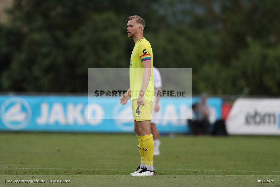 Zeichen setzen, Regenbogenbinde, Lars Dietz, Sportplatz Am Sonnenstuhl, Randersacker, 23.06.2021, Freundschaftsspiele, Regionalliga Bayern, 3. Liga, DFB, sport, action, Fussball, Deutschland, Juni 2021, Saison 2021/2022, TSV, FWK, TSV Aubstadt, FC Würzburger Kickers - Bild-ID: 2296178 Zeichen setzen, Regenbogenbinde, Lars Dietz, Sportplatz Am Sonnenstuhl, Randersacker, 23.06.2021, Freundschaftsspiele, Regionalliga Bayern, 3. Liga, DFB, sport, action, Fussball, Deutschland, Juni 2021, Saison 2021/2022, TSV, FWK, TSV Aubstadt, FC Würzburger Kickers - Bild-ID: 2296178
