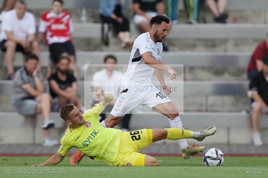 Alexander Lungwitz, Sportplatz Am Sonnenstuhl, Randersacker, 23.06.2021, Freundschaftsspiele, Regionalliga Bayern, 3. Liga, DFB, sport, action, Fussball, Deutschland, Juni 2021, Saison 2021/2022, TSV, FWK, TSV Aubstadt, FC Würzburger Kickers - Bild-ID: 2296183
