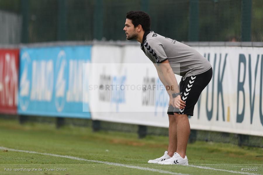 Trainer, Victor Kleinhenz, Sportplatz Am Sonnenstuhl, Randersacker, 23.06.2021, Freundschaftsspiele, Regionalliga Bayern, 3. Liga, DFB, sport, action, Fussball, Deutschland, Juni 2021, Saison 2021/2022, TSV, FWK, TSV Aubstadt, FC Würzburger Kickers - Bild-ID: 2296202