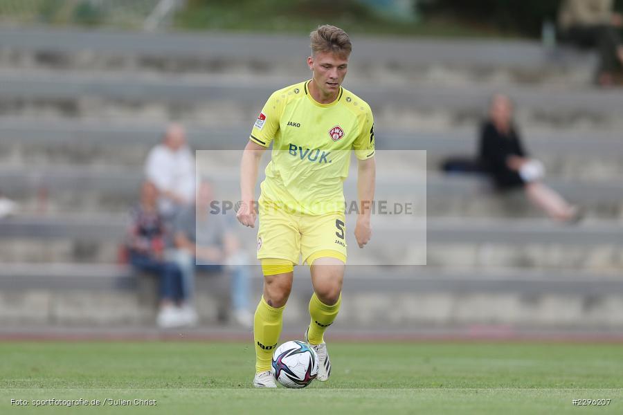 Leon Schneider, Sportplatz Am Sonnenstuhl, Randersacker, 23.06.2021, Freundschaftsspiele, Regionalliga Bayern, 3. Liga, DFB, sport, action, Fussball, Deutschland, Juni 2021, Saison 2021/2022, TSV, FWK, TSV Aubstadt, FC Würzburger Kickers - Bild-ID: 2296207