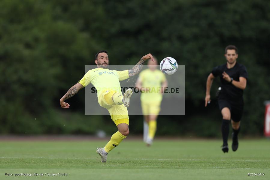 Maximilian Ziegler, Schiedsrichter, Mitja Lotric, Sportplatz Am Sonnenstuhl, Randersacker, 23.06.2021, Freundschaftsspiele, Regionalliga Bayern, 3. Liga, DFB, sport, action, Fussball, Deutschland, Juni 2021, Saison 2021/2022, TSV, FWK, TSV Aubstadt, FC Würzburger Kickers - Bild-ID: 2296209 Maximilian Ziegler, Schiedsrichter, Mitja Lotric, Sportplatz Am Sonnenstuhl, Randersacker, 23.06.2021, Freundschaftsspiele, Regionalliga Bayern, 3. Liga, DFB, sport, action, Fussball, Deutschland, Juni 2021, Saison 2021/2022, TSV, FWK, TSV Aubstadt, FC Würzburger Kickers - Bild-ID: 2296209
