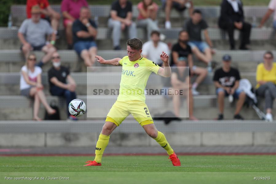 Dennis Waidner, Sportplatz Am Sonnenstuhl, Randersacker, 23.06.2021, Freundschaftsspiele, Regionalliga Bayern, 3. Liga, DFB, sport, action, Fussball, Deutschland, Juni 2021, Saison 2021/2022, TSV, FWK, TSV Aubstadt, FC Würzburger Kickers - Bild-ID: 2296213