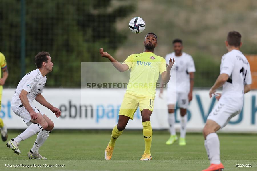 Saliou Sane, Sportplatz Am Sonnenstuhl, Randersacker, 23.06.2021, Freundschaftsspiele, Regionalliga Bayern, 3. Liga, DFB, sport, action, Fussball, Deutschland, Juni 2021, Saison 2021/2022, TSV, FWK, TSV Aubstadt, FC Würzburger Kickers - Bild-ID: 2296226 Saliou Sane, Sportplatz Am Sonnenstuhl, Randersacker, 23.06.2021, Freundschaftsspiele, Regionalliga Bayern, 3. Liga, DFB, sport, action, Fussball, Deutschland, Juni 2021, Saison 2021/2022, TSV, FWK, TSV Aubstadt, FC Würzburger Kickers - Bild-ID: 2296226