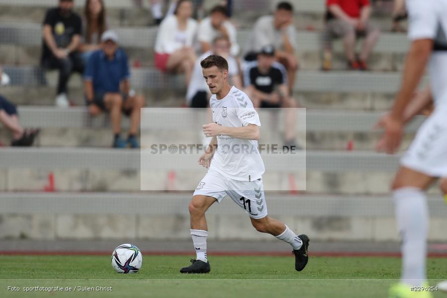 Leonard Langhans, Sportplatz Am Sonnenstuhl, Randersacker, 23.06.2021, Freundschaftsspiele, Regionalliga Bayern, 3. Liga, DFB, sport, action, Fussball, Deutschland, Juni 2021, Saison 2021/2022, TSV, FWK, TSV Aubstadt, FC Würzburger Kickers - Bild-ID: 2296254