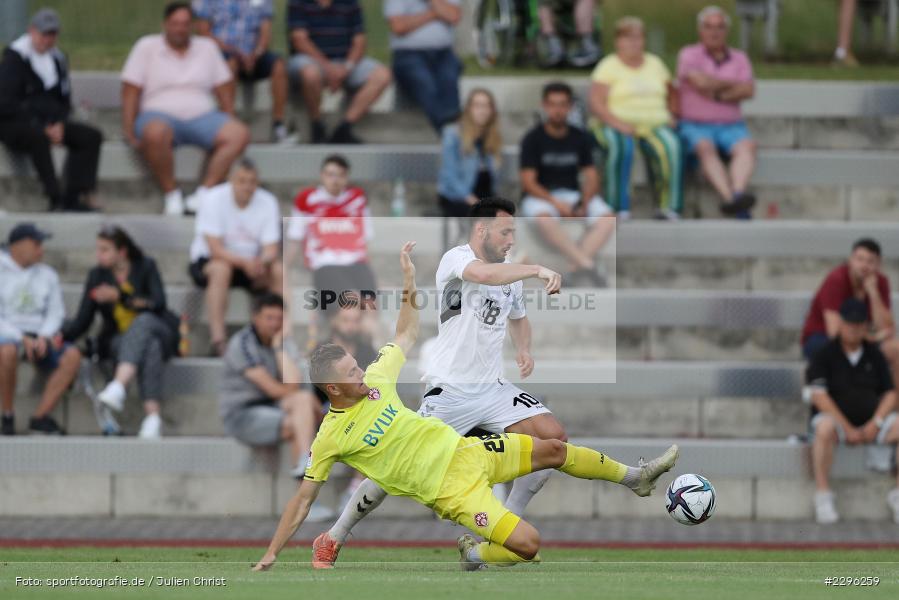Alexander Lungwitz, Sportplatz Am Sonnenstuhl, Randersacker, 23.06.2021, Freundschaftsspiele, Regionalliga Bayern, 3. Liga, DFB, sport, action, Fussball, Deutschland, Juni 2021, Saison 2021/2022, TSV, FWK, TSV Aubstadt, FC Würzburger Kickers - Bild-ID: 2296259