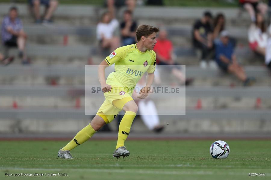 Kilian Senkbeil, Sportplatz Am Sonnenstuhl, Randersacker, 23.06.2021, Freundschaftsspiele, Regionalliga Bayern, 3. Liga, DFB, sport, action, Fussball, Deutschland, Juni 2021, Saison 2021/2022, TSV, FWK, TSV Aubstadt, FC Würzburger Kickers - Bild-ID: 2296266