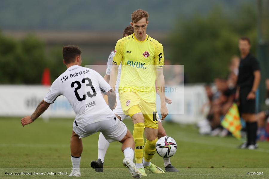 Ingo Feser, Maximilian Breunig, Sportplatz Am Sonnenstuhl, Randersacker, 23.06.2021, Freundschaftsspiele, Regionalliga Bayern, 3. Liga, DFB, sport, action, Fussball, Deutschland, Juni 2021, Saison 2021/2022, TSV, FWK, TSV Aubstadt, FC Würzburger Kickers - Bild-ID: 2296284