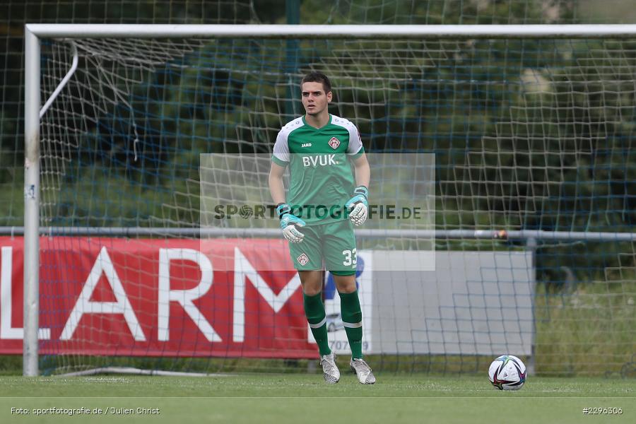 Maximilian Hintermeier, Sportplatz Am Sonnenstuhl, Randersacker, 23.06.2021, Freundschaftsspiele, Regionalliga Bayern, 3. Liga, DFB, sport, action, Fussball, Deutschland, Juni 2021, Saison 2021/2022, TSV, FWK, TSV Aubstadt, FC Würzburger Kickers - Bild-ID: 2296306