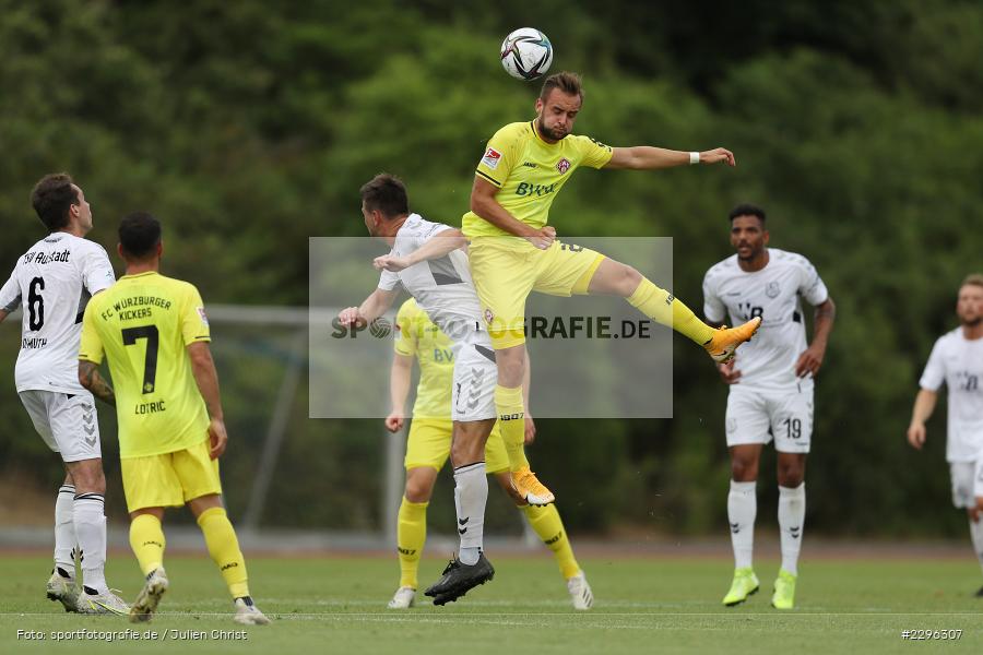 Daniel Leicht, David Kopacz, Sportplatz Am Sonnenstuhl, Randersacker, 23.06.2021, Freundschaftsspiele, Regionalliga Bayern, 3. Liga, DFB, sport, action, Fussball, Deutschland, Juni 2021, Saison 2021/2022, TSV, FWK, TSV Aubstadt, FC Würzburger Kickers - Bild-ID: 2296307