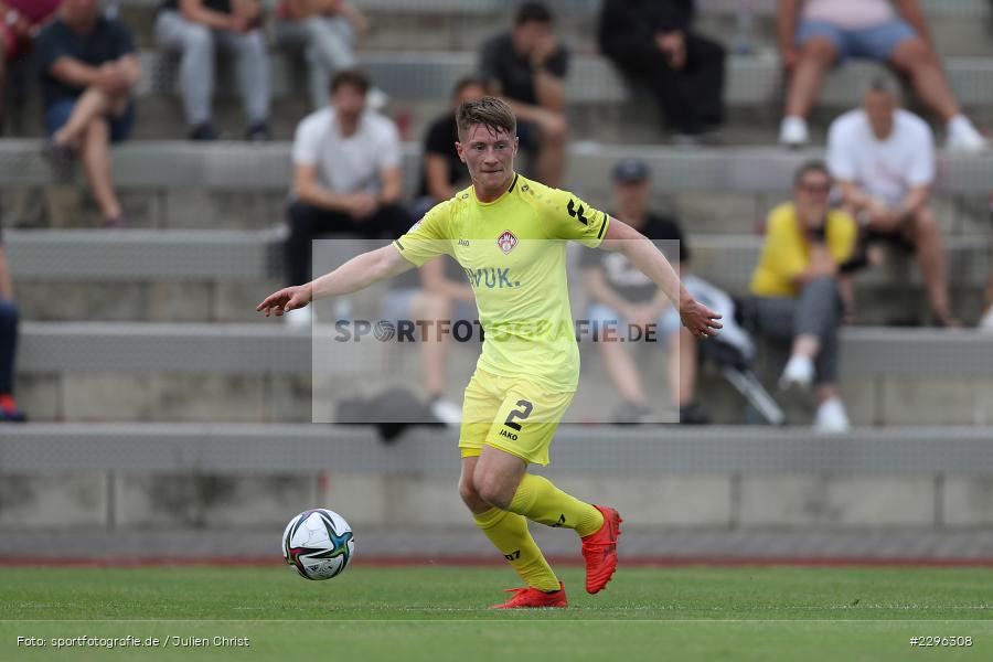 Dennis Waidner, Sportplatz Am Sonnenstuhl, Randersacker, 23.06.2021, Freundschaftsspiele, Regionalliga Bayern, 3. Liga, DFB, sport, action, Fussball, Deutschland, Juni 2021, Saison 2021/2022, TSV, FWK, TSV Aubstadt, FC Würzburger Kickers - Bild-ID: 2296308