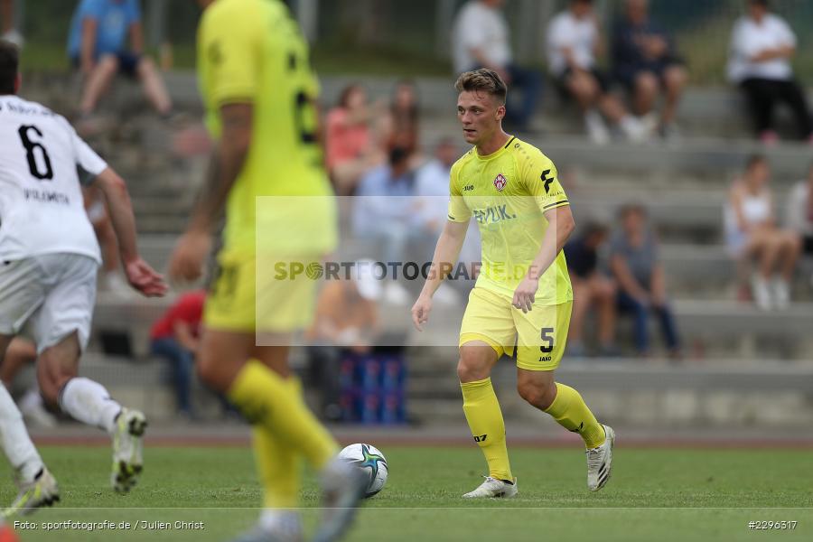 Leon Schneider, Sportplatz Am Sonnenstuhl, Randersacker, 23.06.2021, Freundschaftsspiele, Regionalliga Bayern, 3. Liga, DFB, sport, action, Fussball, Deutschland, Juni 2021, Saison 2021/2022, TSV, FWK, TSV Aubstadt, FC Würzburger Kickers - Bild-ID: 2296317