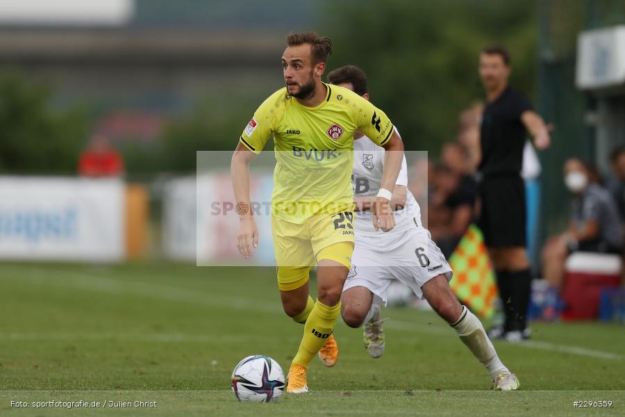 David Kopacz, Sportplatz Am Sonnenstuhl, Randersacker, 23.06.2021, Freundschaftsspiele, Regionalliga Bayern, 3. Liga, DFB, sport, action, Fussball, Deutschland, Juni 2021, Saison 2021/2022, TSV, FWK, TSV Aubstadt, FC Würzburger Kickers - Bild-ID: 2296359